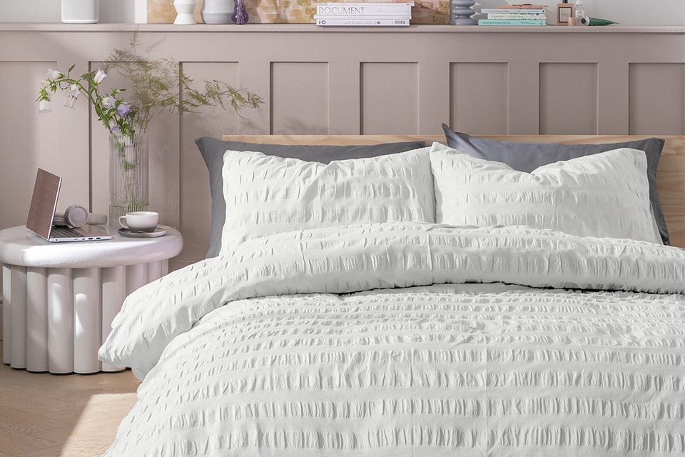 Habitat Widestripe Seersucker White Bedding Set - Double.